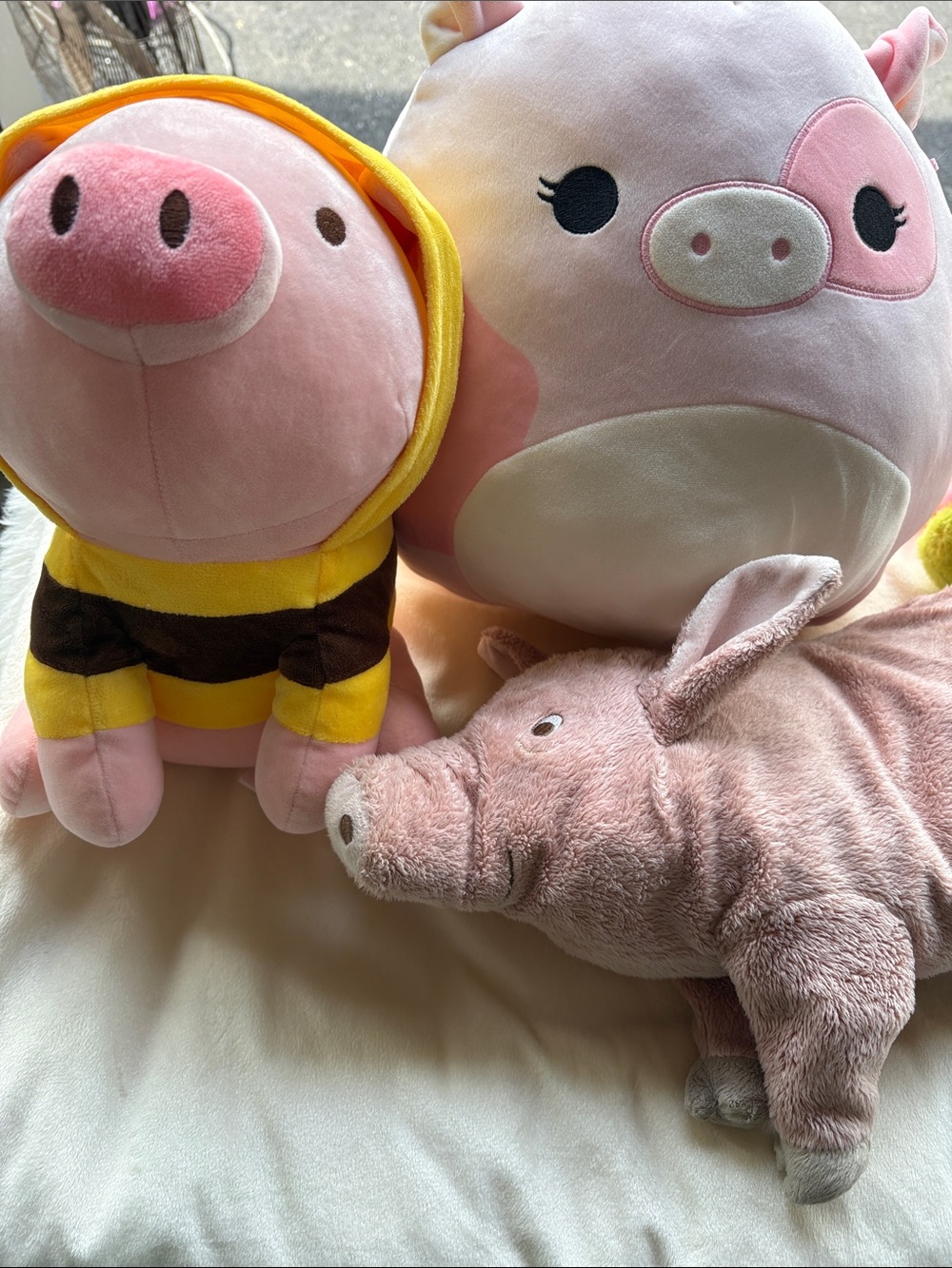 Plushie lot Plush Pink Pig Toy - Soft Cuddly Kids Stuffed Animal